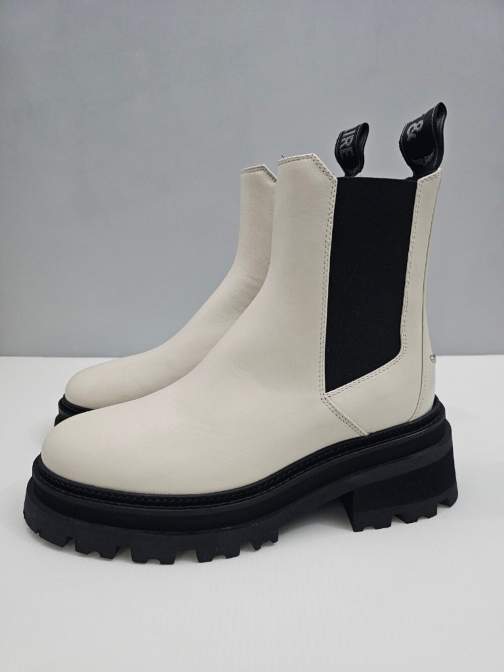 Zadig & Votaire Ride Chelsea Ankle Boot Womens EU 39 Ice White Leather Lug Sole